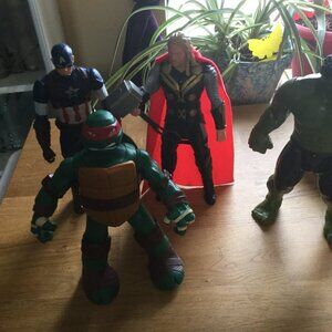 Action figures measure from 11 inches to 12 inches 3 have sound